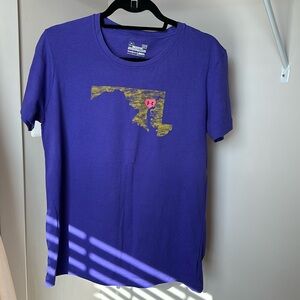 Under Armour Heatgear size L Semi-Fitted